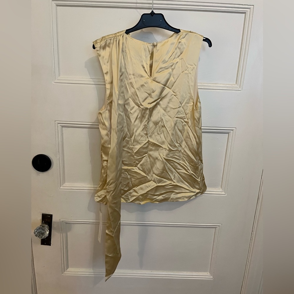 New Reformation Norella Top in Blonde Silk | 4 - Picture 6 of 10
